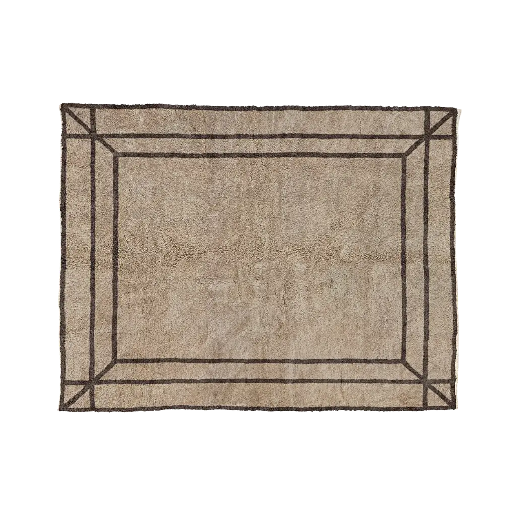INAYA taupe Beni Mrirt rug with a dark brown double-line border, hand-knotted in M’rirt from Moroccan wool

